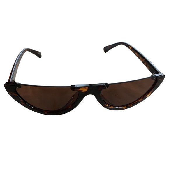 Tortoise Shell Cat-Eye Sunglasses - Picture 1 of 7